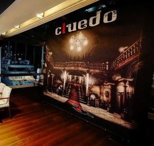 Juego del cluedo a bordo de un barco para un incentivo