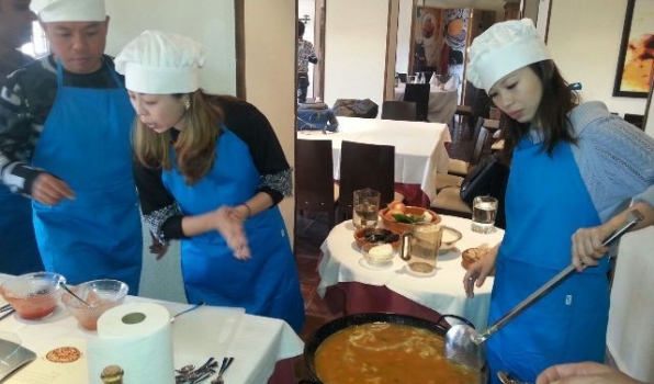 taller de paella con chinos